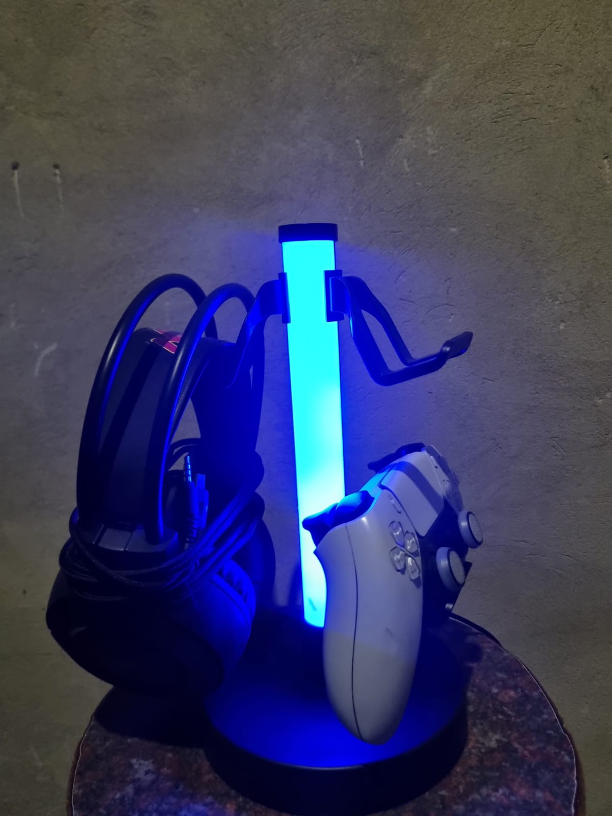 Vexiq™ RGB Gaming Stand